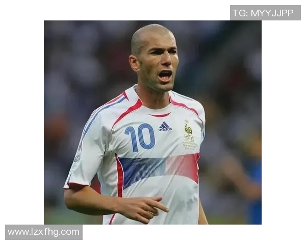 法国足球队历史与现役球星盘点：从齐达内到姆巴佩的辉煌传承